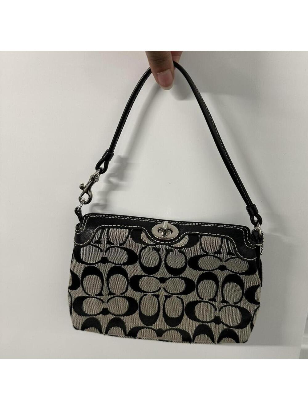 Vintage Coach jacquard Coach mini shoulder bag wristlet with silver hardware - Picture 2 of 5